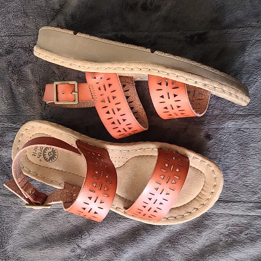 NWOT Earth Spirit Sandals